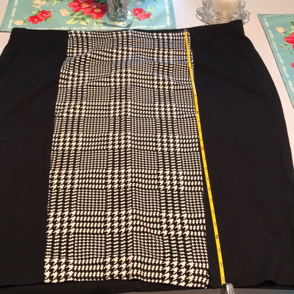 🌸 Cute Plus Size Skirt 🌸 - Picture 5 of 7